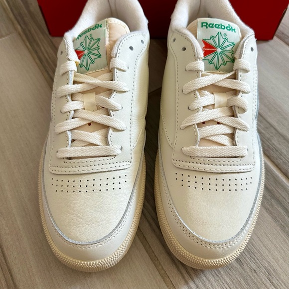 Reebok Men\'s Club C 85 Vintage Sneaker Shoes - Ivory Chalk Green Leather DV6434 main image 2